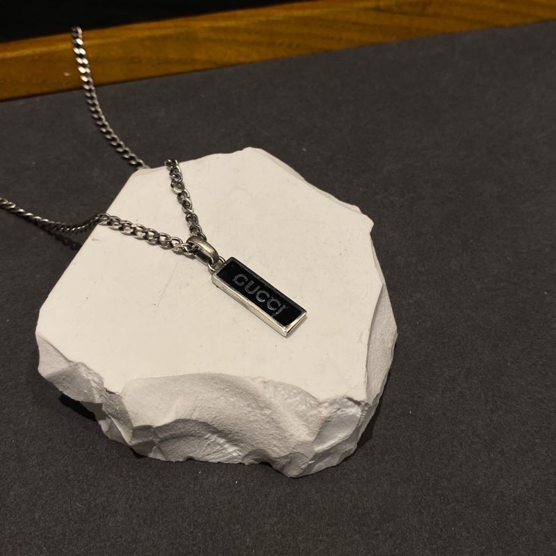 G*u*i necklaces
